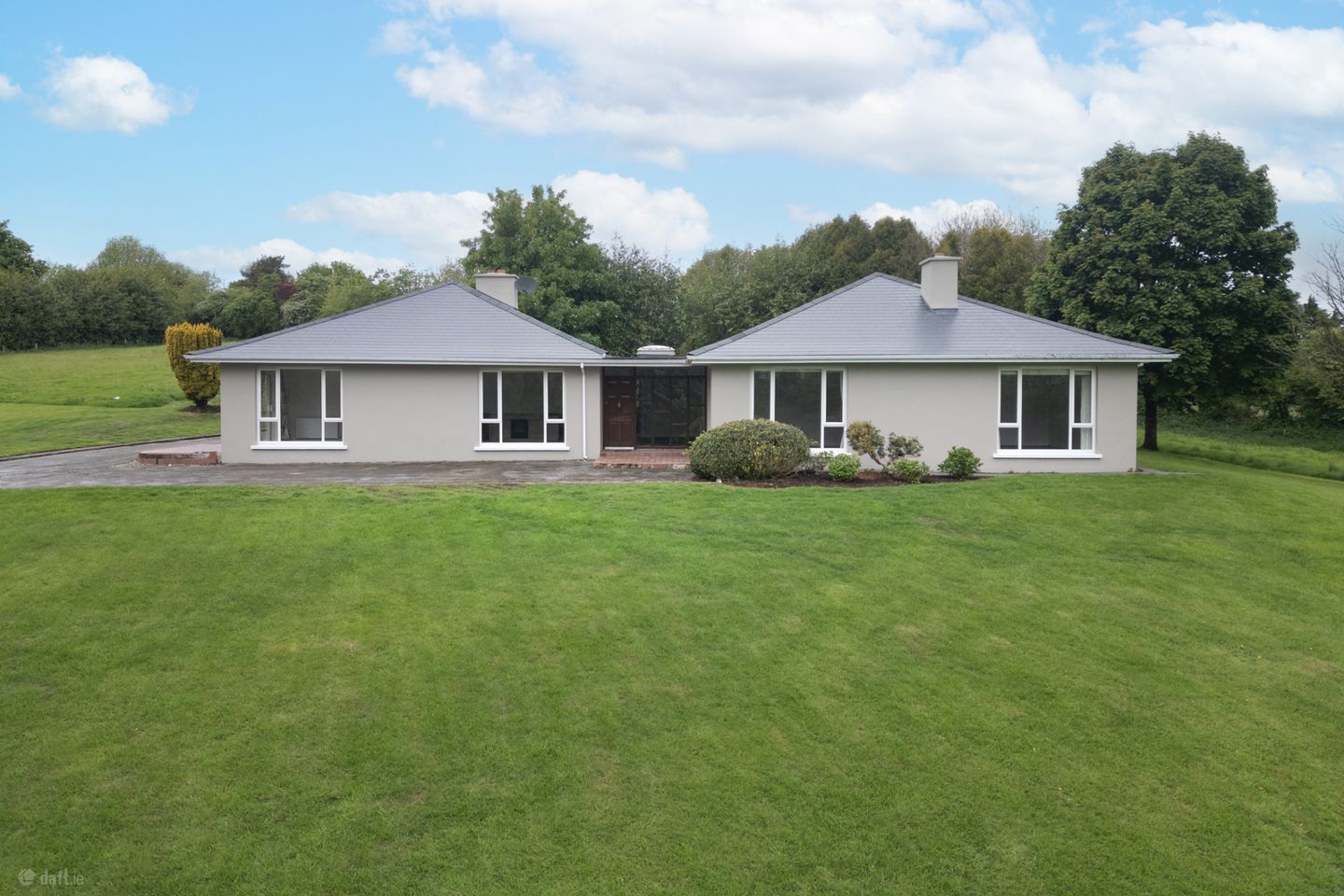 Clonkeen House, Castleview, Inchinashingane, Macroom, Co Cork, P12TW31