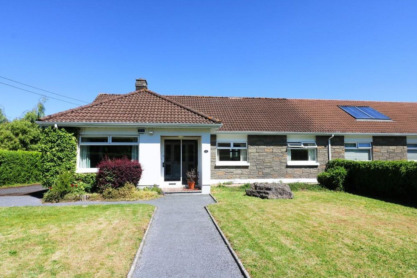 22 Castle Park, Carrick on Suir, Co. Tipperary, E32W738