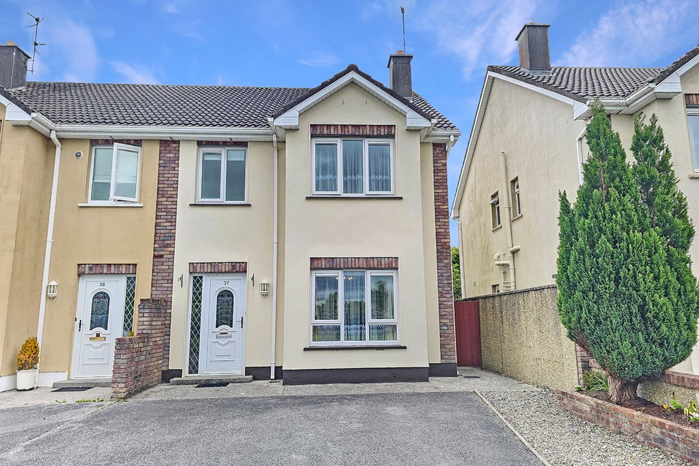 37 Fergus View, Cappahard, Ennis, Co Clare, V95Y0E6