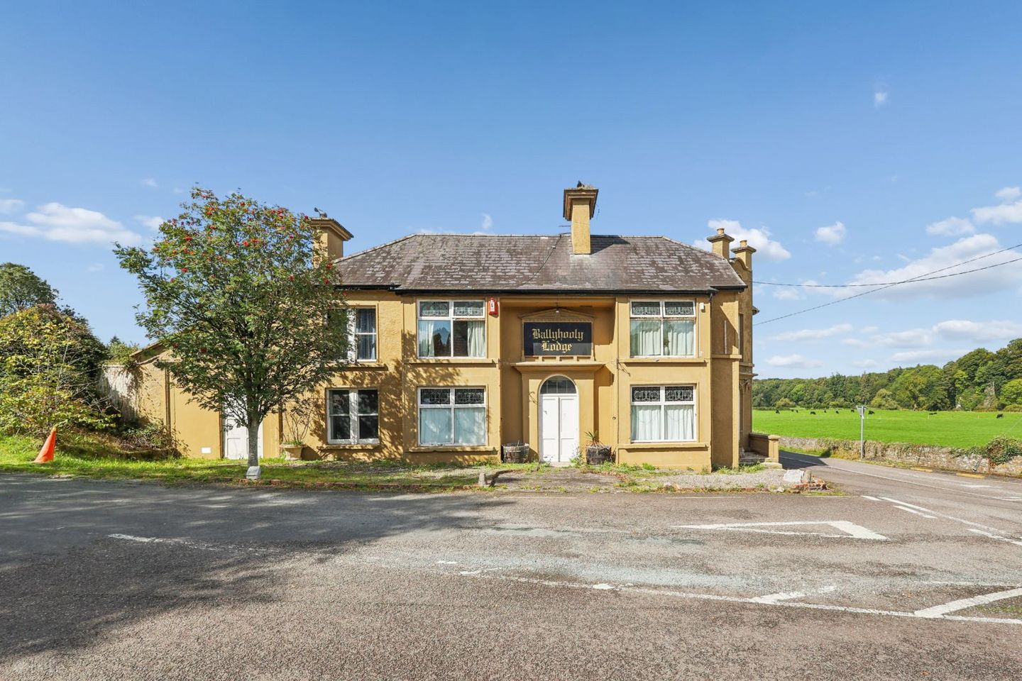 Ballyhooly lodge Or Castle Tavern, Ballyhooly, Co. Cork, P51W2K6
