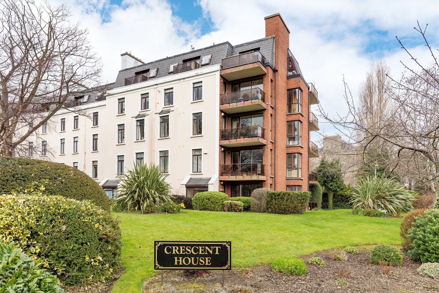 43 Crescent House, Marino Crescent, Clontarf, Dublin 3, D03RY73