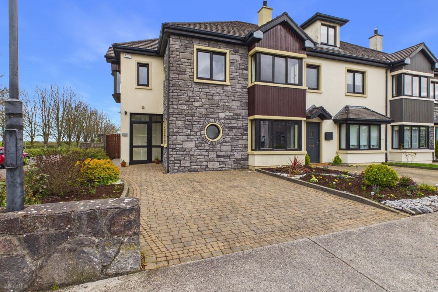 Carraig Linn, Loughrea, Co. Galway, Caheronaun, Co. Galway