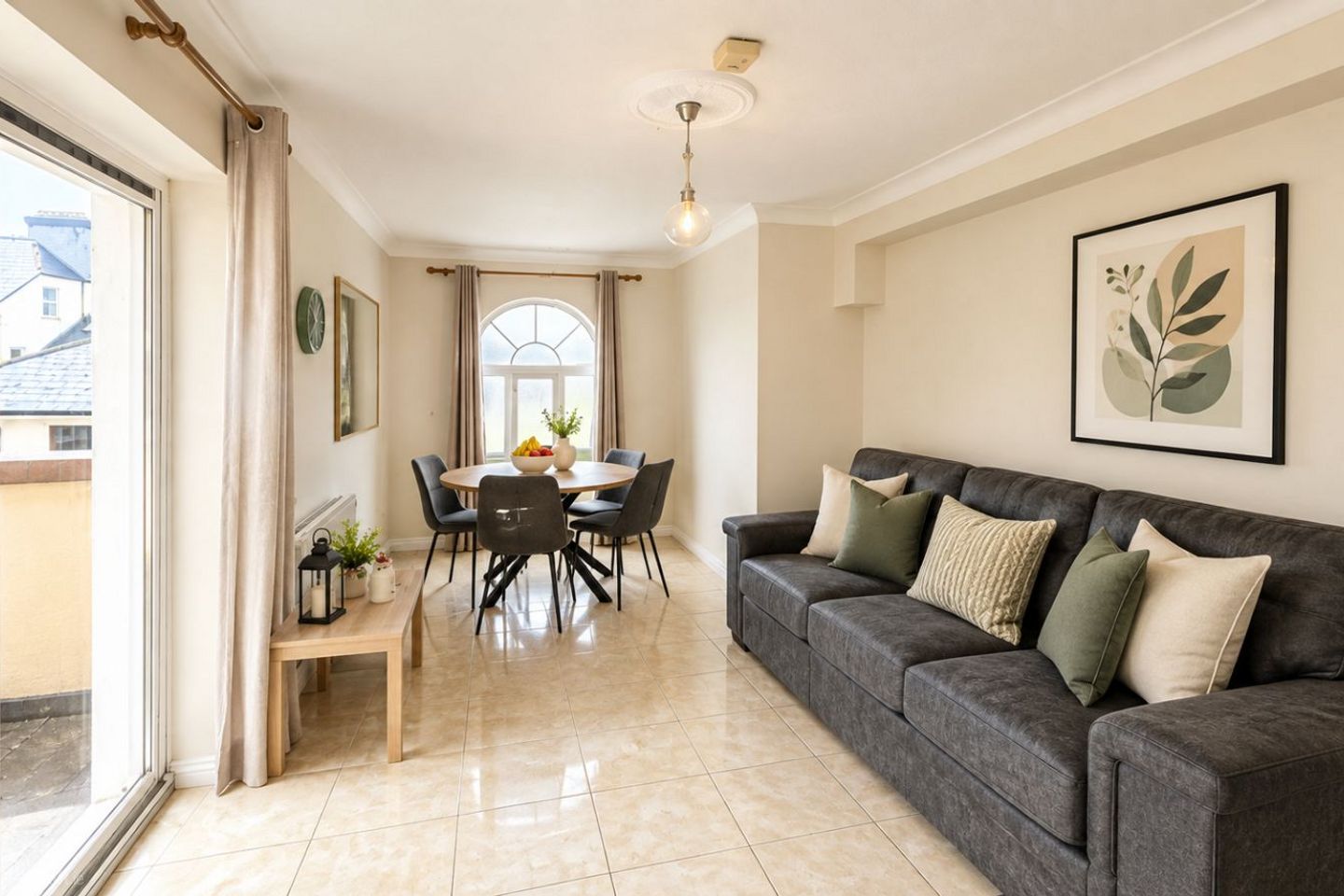 2 University Halls, Newcastle Road, Shantalla, Co. Galway