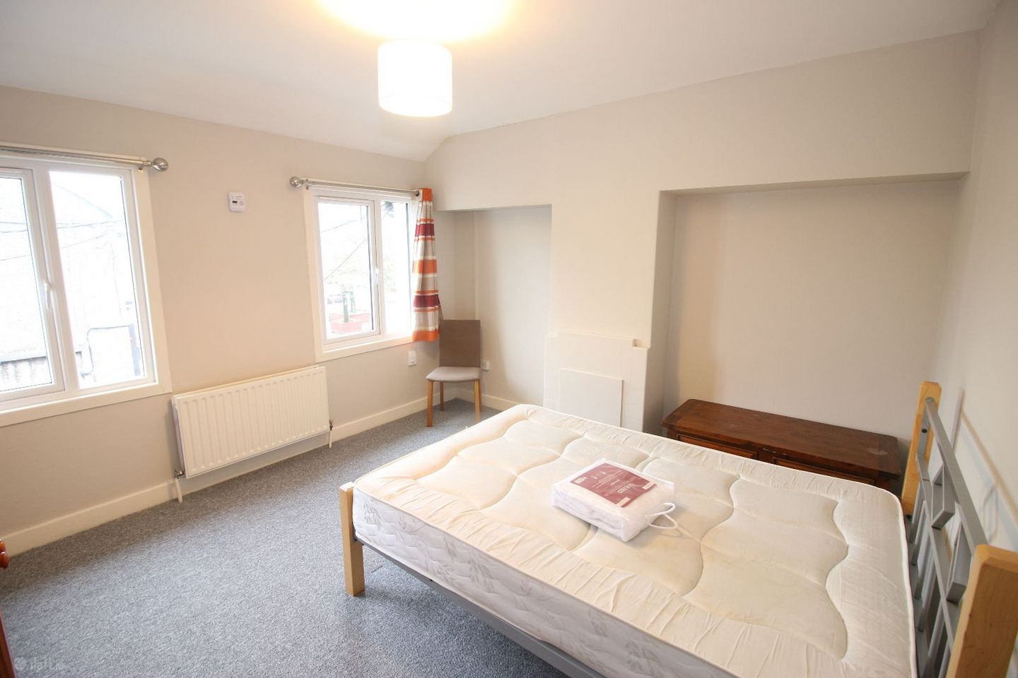 8a Pearse Square, Ballyphehane, Pouladuff