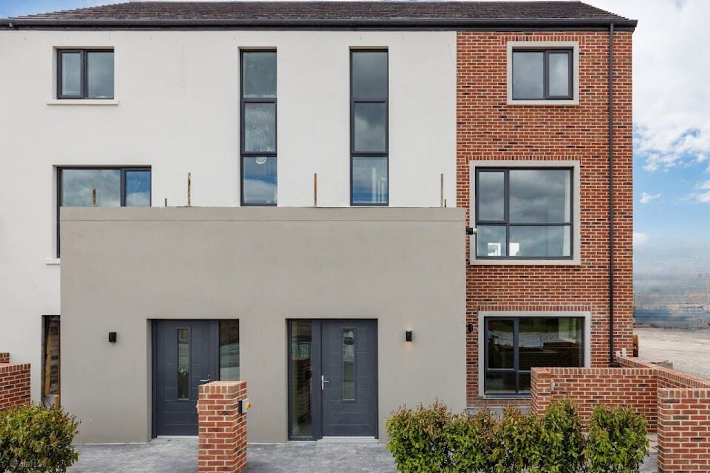 2 Bedroom Duplex, Greenpark, South Circular Road, Co. Limerick