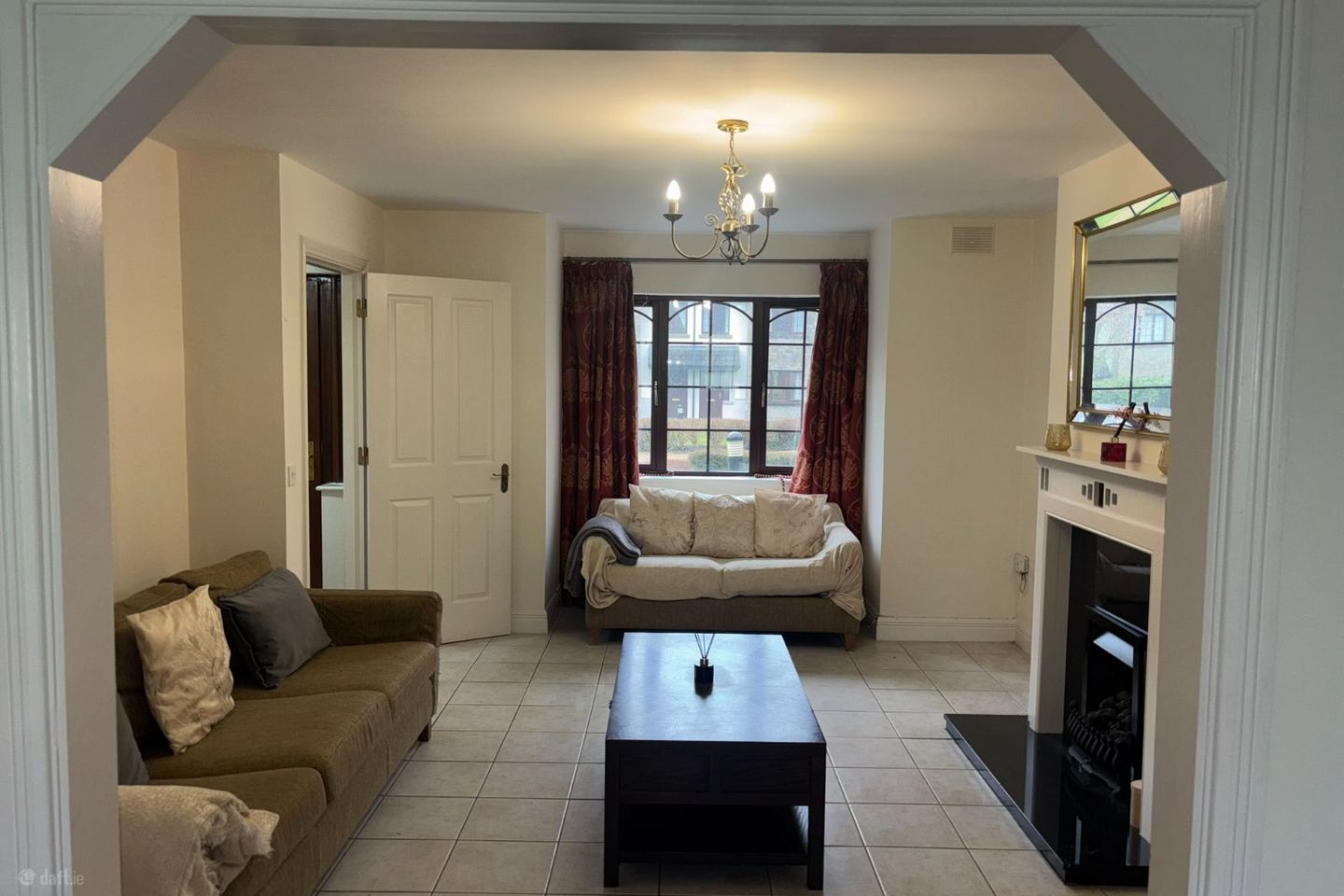 Mac Raghnaill Court, Lough Rinn, Mohill, Co. Leitrim