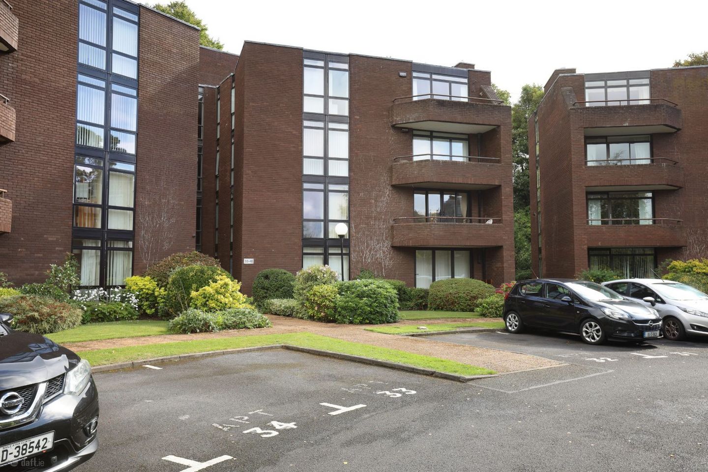Apartment 35, Milltown Grove, Dundrum Road, Dublin 14, D14HE62