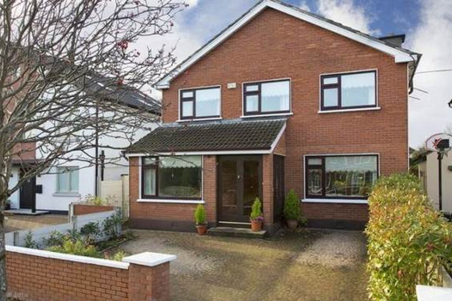 1 Carrickbrennan Lawn, Monkstown, Co. Dublin