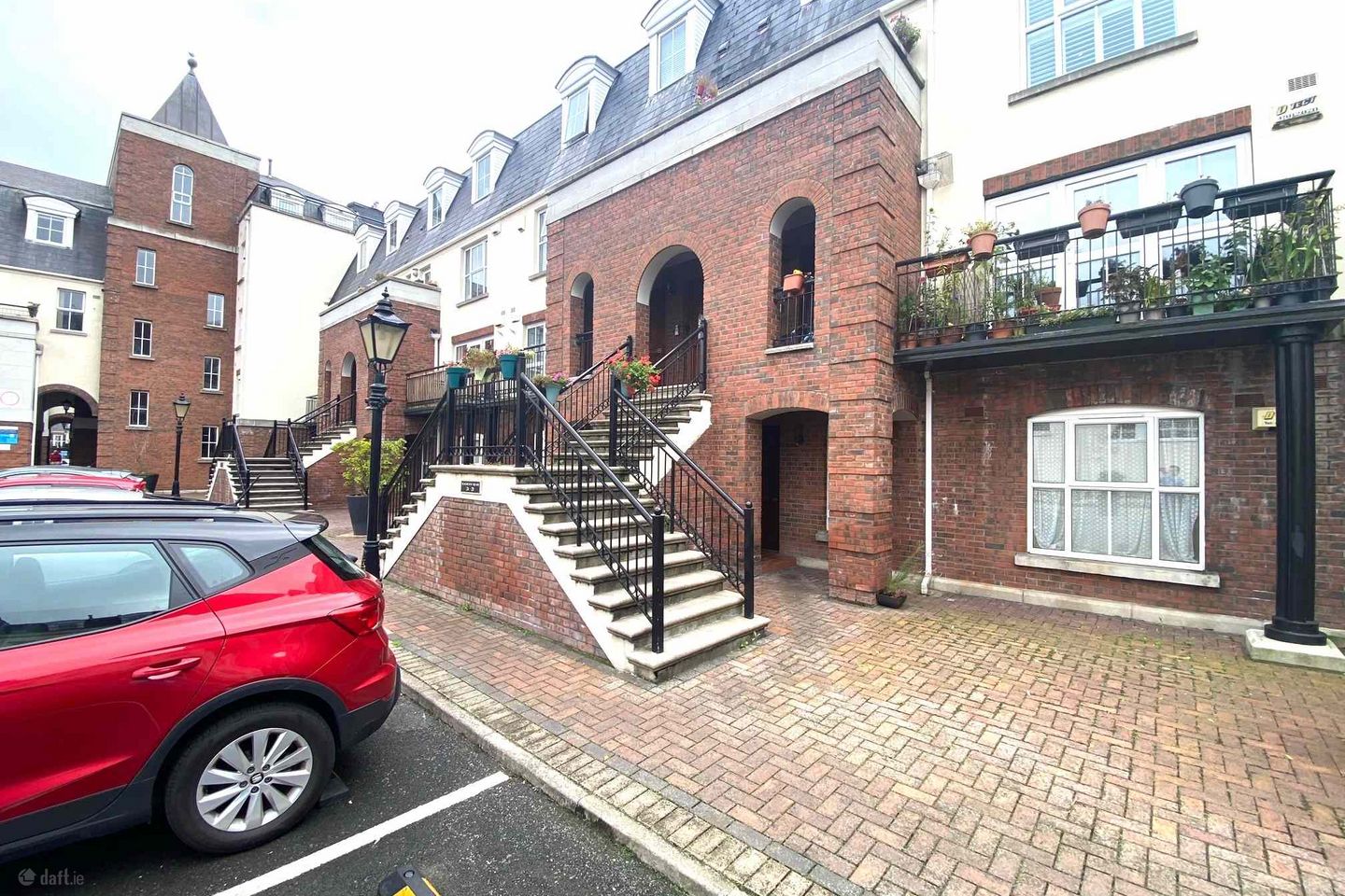 Blackburne Square, Rathfarnham, Dublin 16