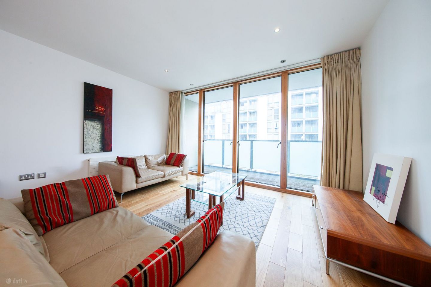 Apt 31, Saunders House, Spencer Dock, IFSC, Dublin 1, D01H1W1