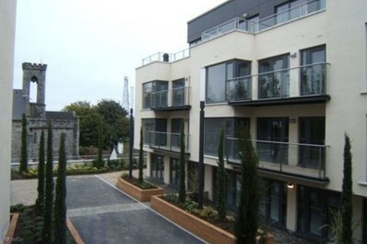 2 Bed The Parade, Bastion Court, Connaught Street, Athlone, Co. Westmeath