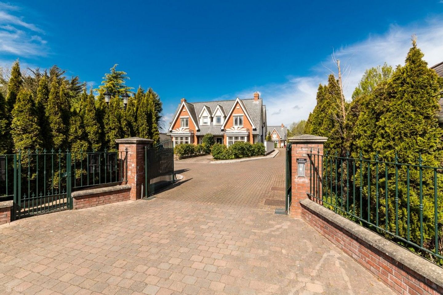 2 St.Lawerence View, Howth Road, Clontarf,  Dublin, Clontarf, Dublin 3