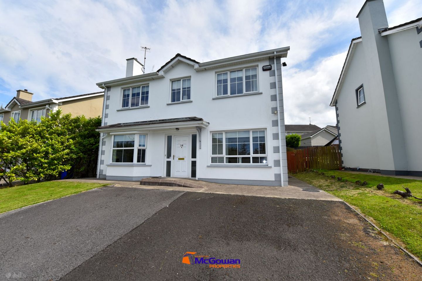 28 Lawnsdale, Navenny, Ballybofey, Ballybofey, Co. Donegal, F93YV61