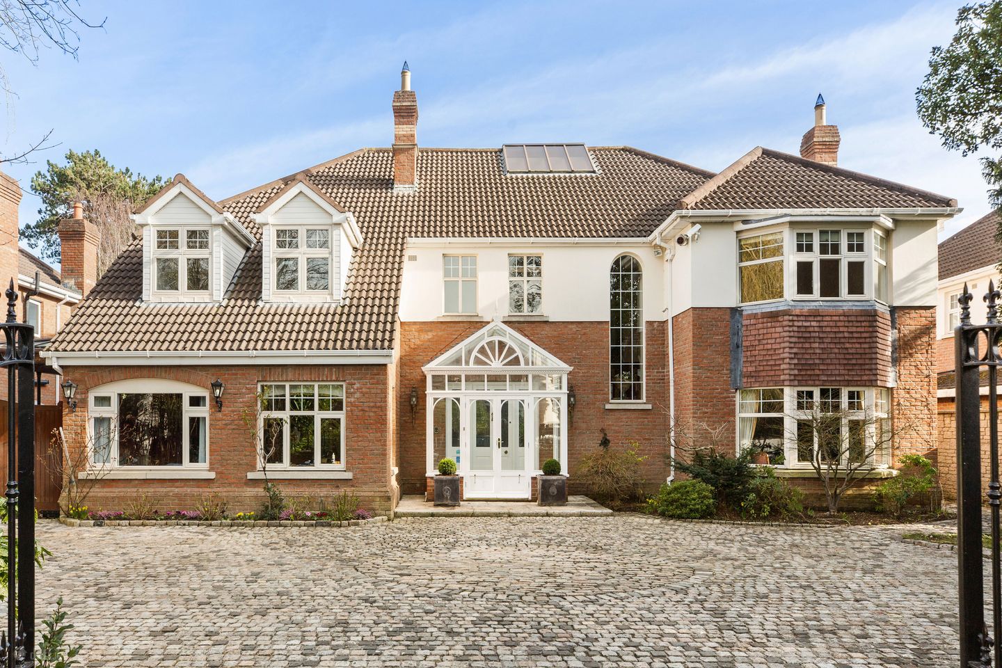 2 Brighton Hall, Brighton Road, Foxrock, Dublin 18, D18A0C6