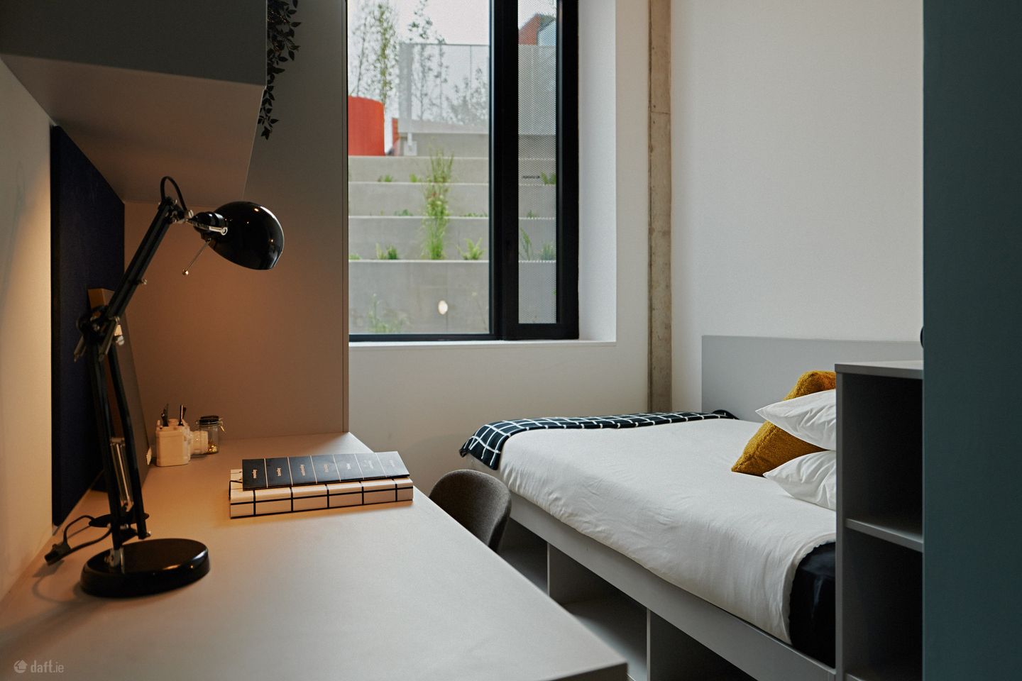 Bronze ensuite- 51 weeks, The Loom, Cork Street, Dublin 8