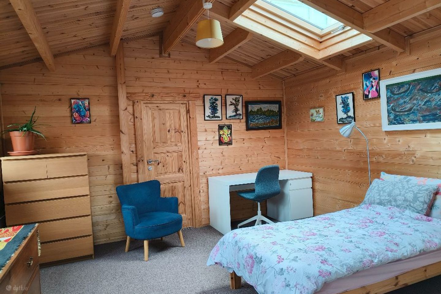 Ballinteer Avenue, Ballinteer, Dublin 16