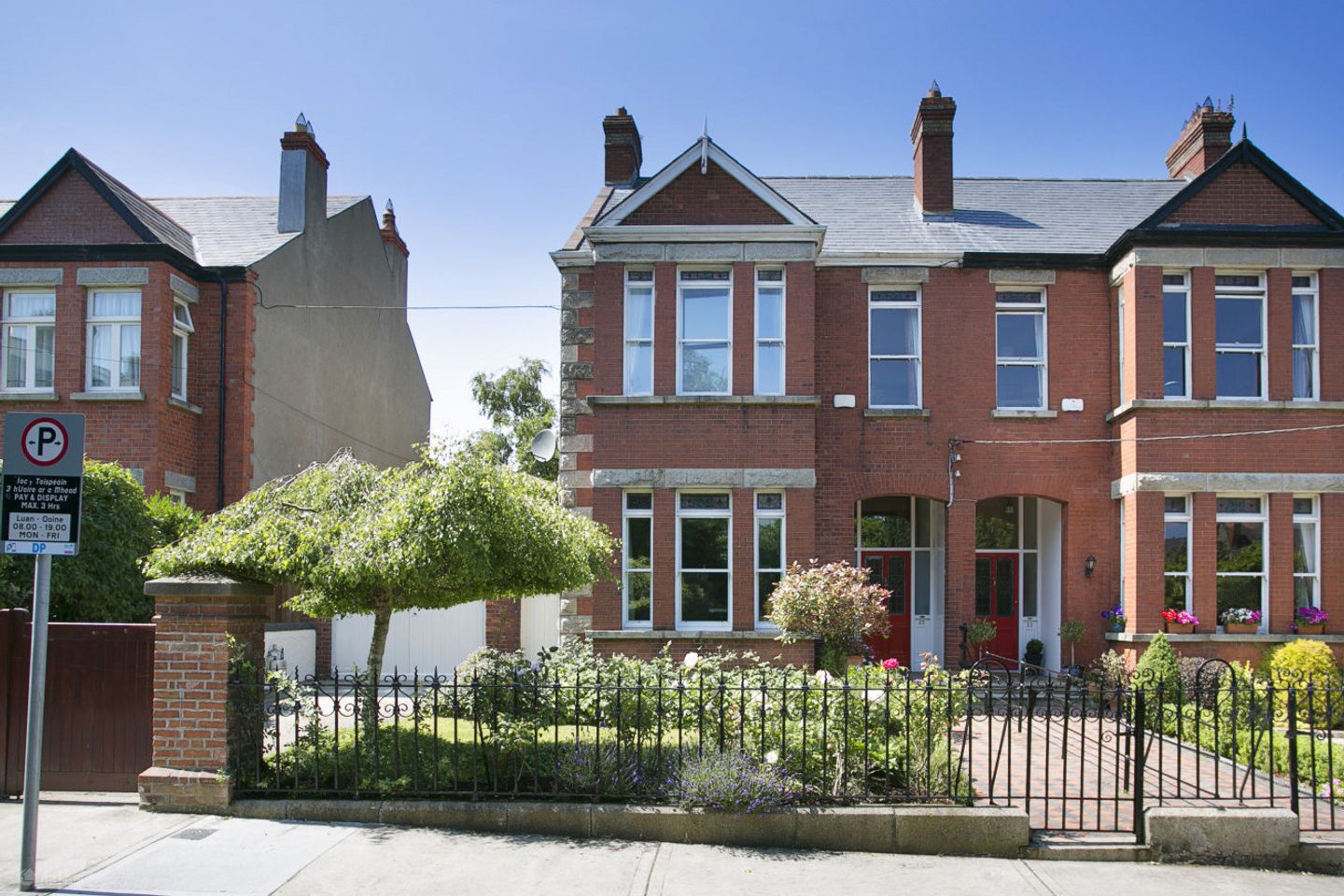 23 Eaton Square, Monkstown, Co. Dublin
