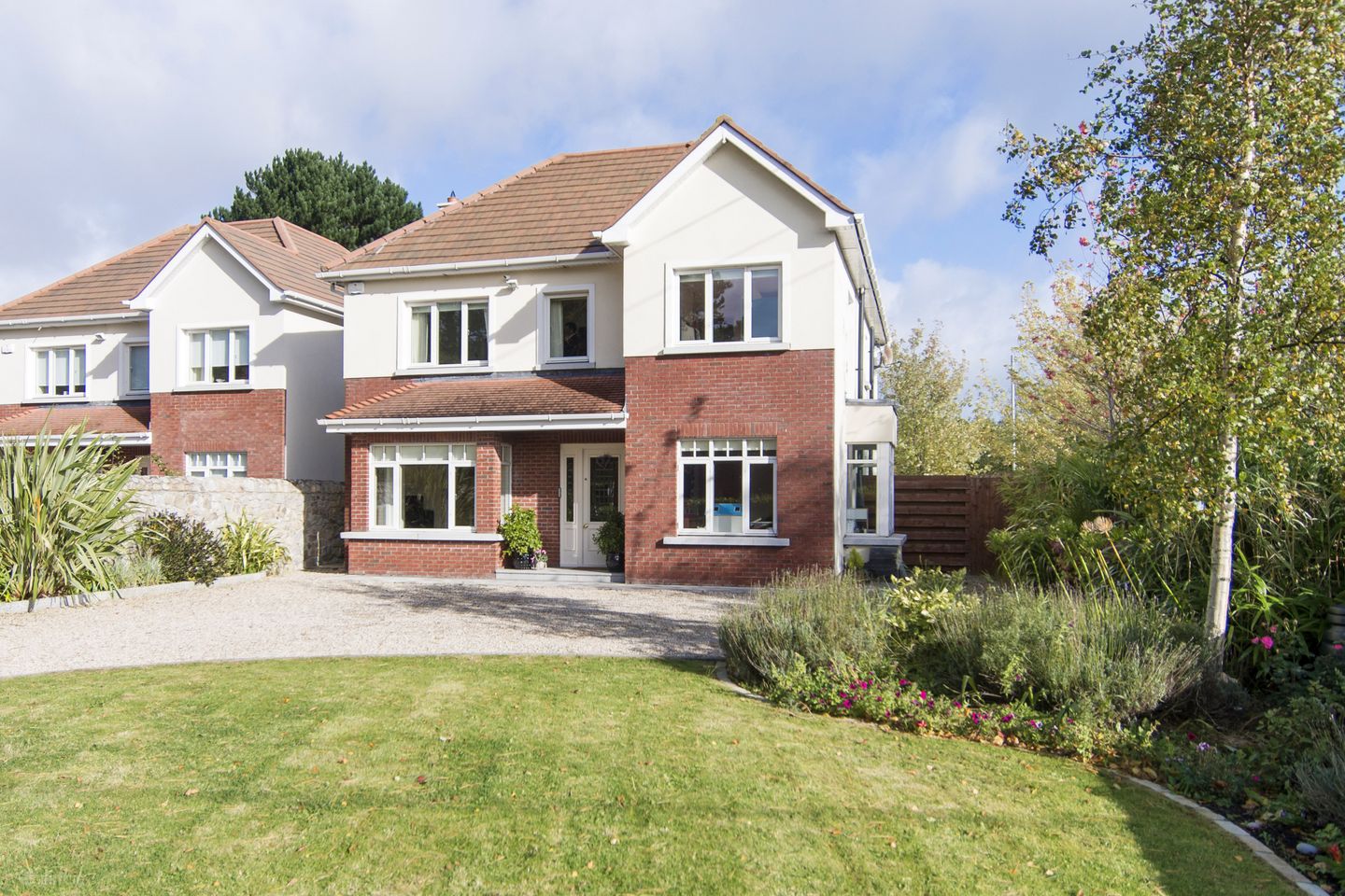 Hillside Lodge, Enniskerry Road, Stepaside, Dublin 18