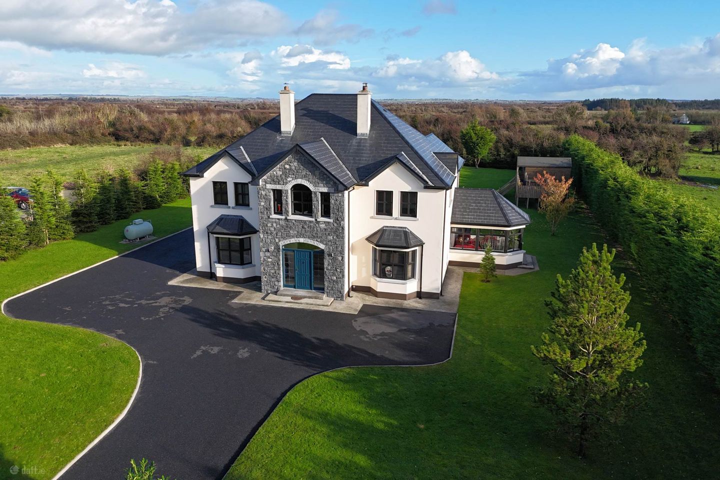Trihill West, Ballinamore Bridge, Ballinasloe, Co. Galway, H53X330