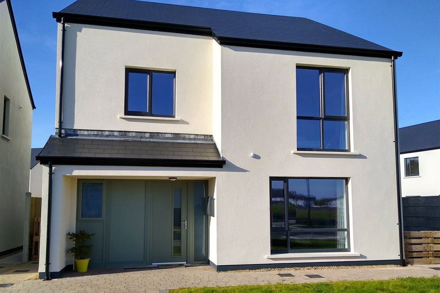 6 College View Place, Westport Road, Castlebar, Co. Mayo, F23NN83