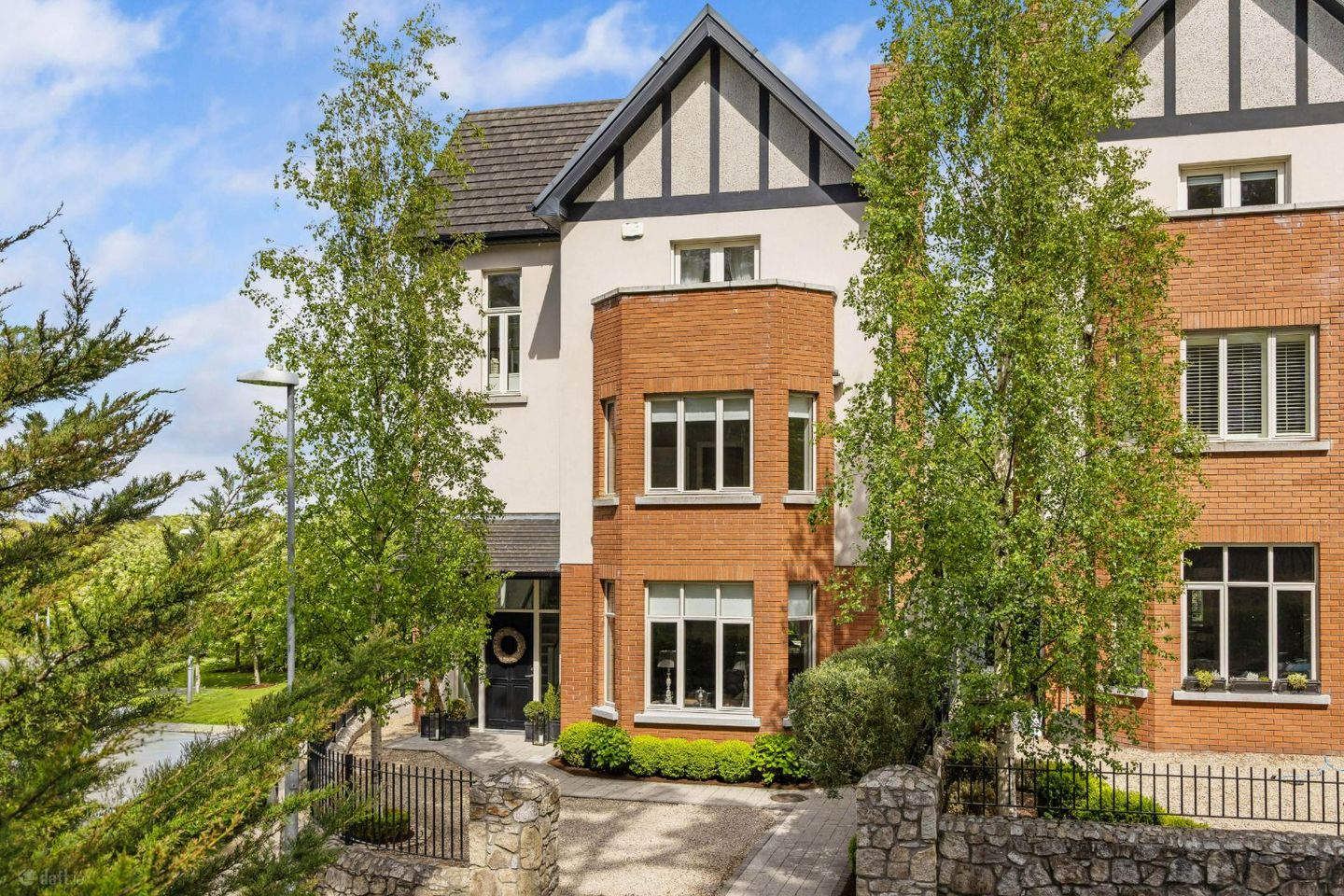 4 Knockcree, Dublin 18, Carrickmines, Dublin 18, D18X169