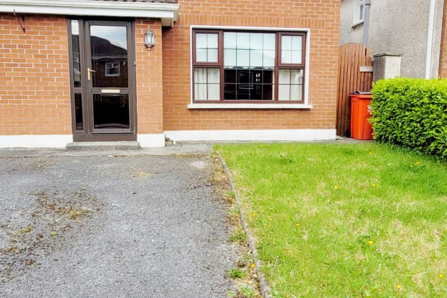 30 Bushypark Lawn, Circular Road, Newcastle, Co. Galway