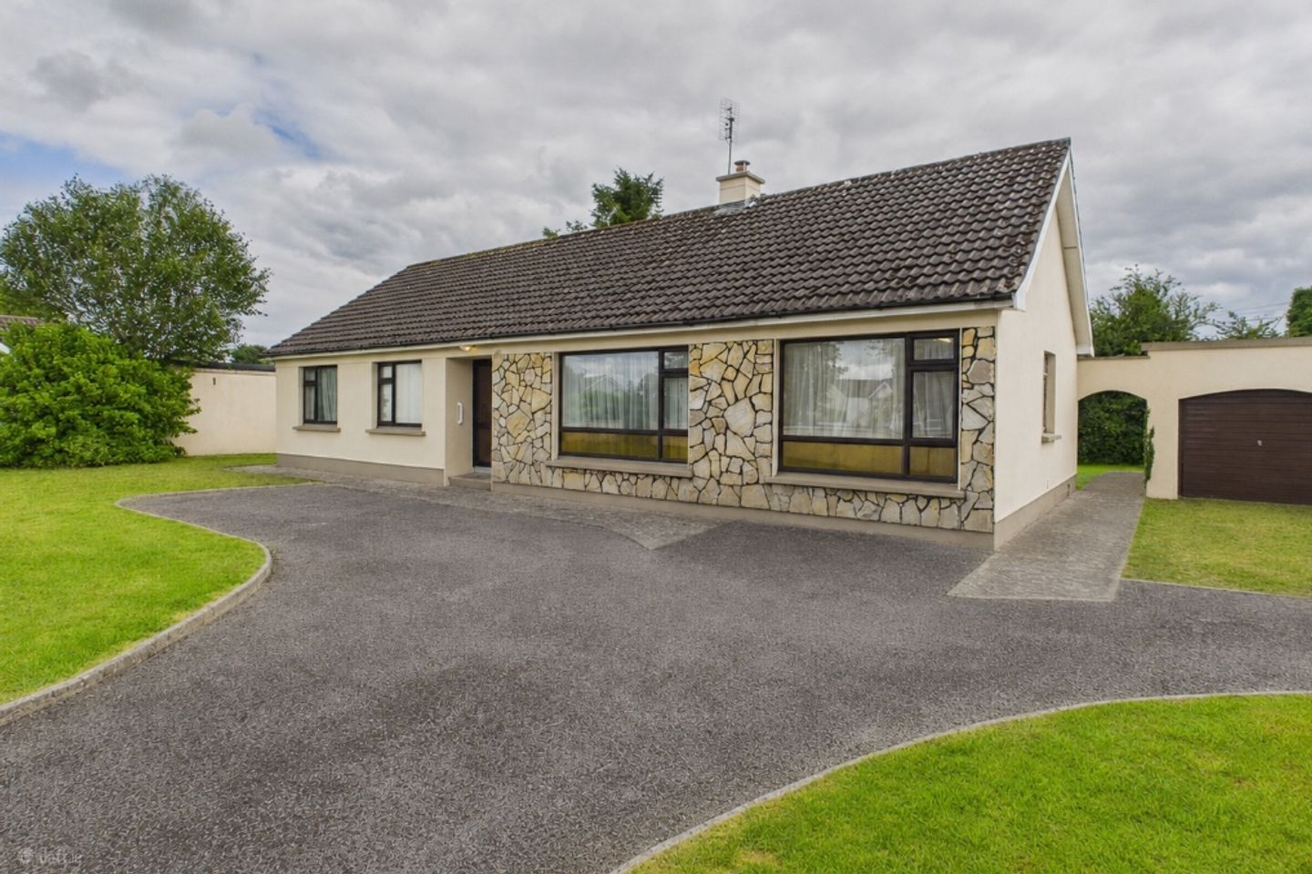 8 Oakmill Drive, Derrymullan, Ballinasloe, Co. Galway, H53XA89