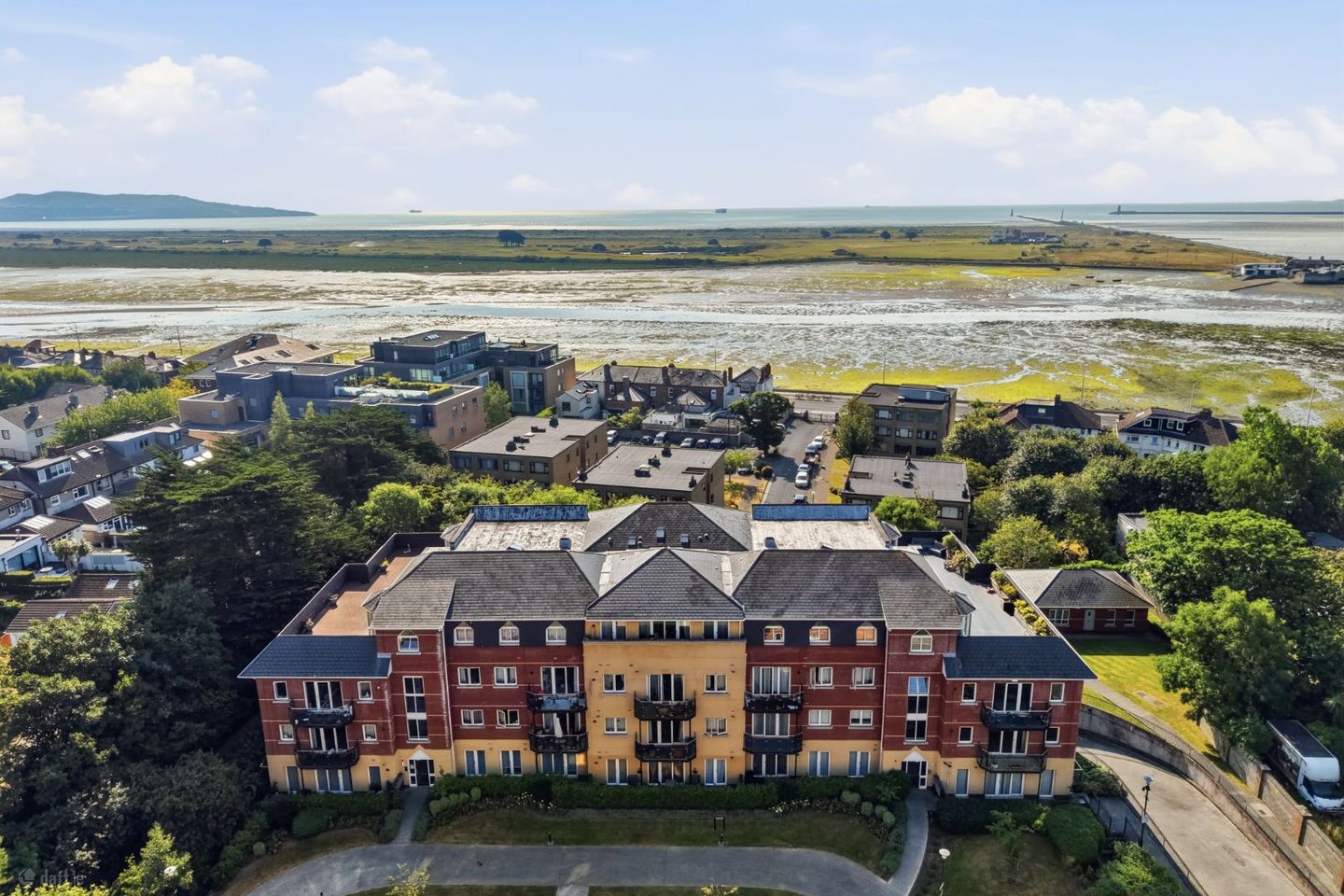 Apartment 6, Pintail House, Redcourt Oaks, Clontarf, Dublin 3, D03HD26