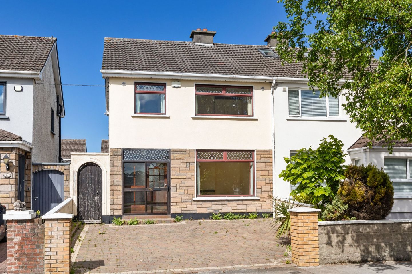 576 Collins Avenue Extension, Whitehall, Dublin 9, D09HF63