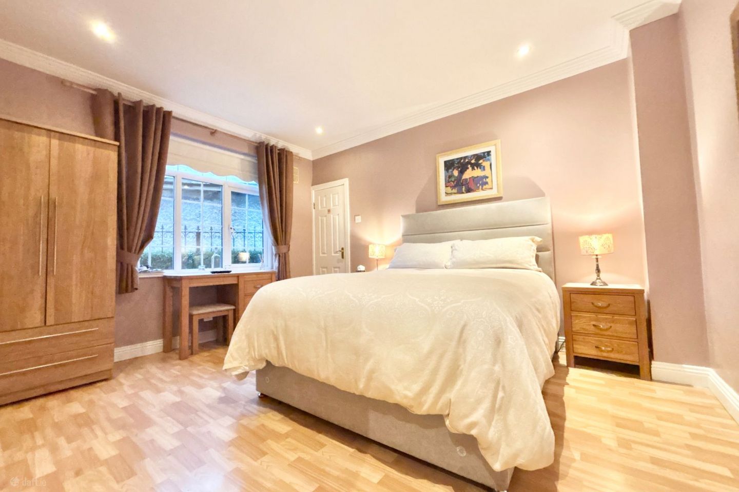 Almanii, Swords Road, Whitehall, Dublin 9