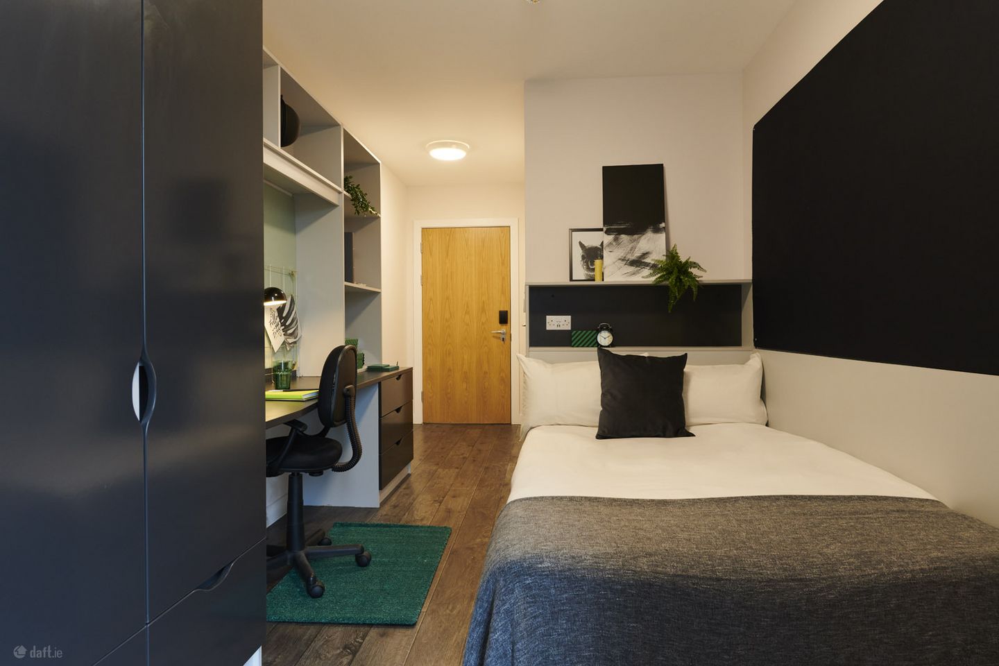 Gold Ensuite- 51 & 41 weeks, Binary Hub, Bonham Street, Dublin 8