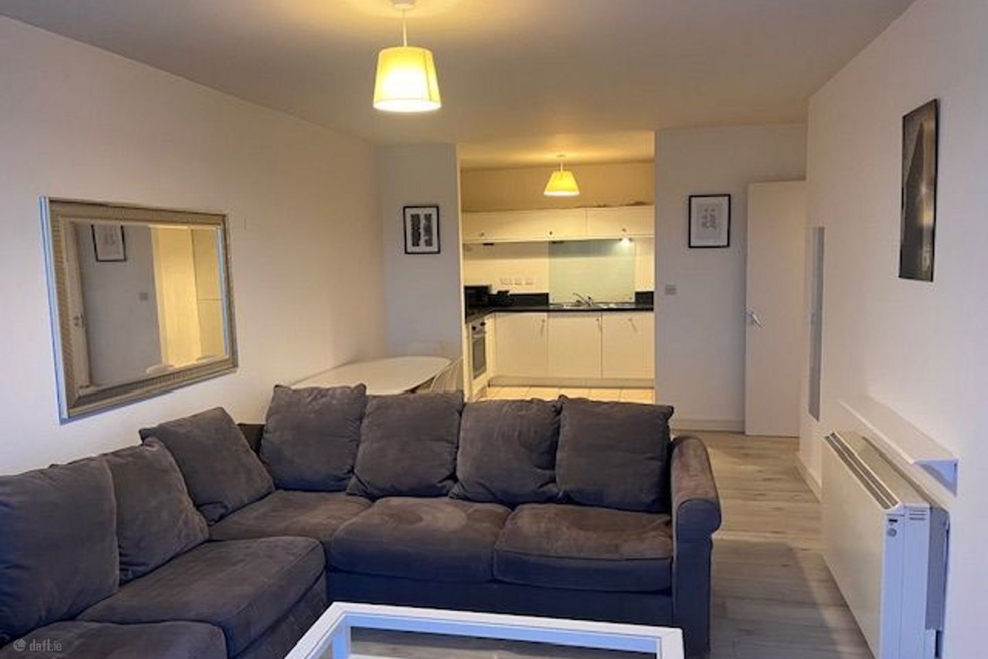 8 Gloucestor Sq, Rail Way Street, Dublin 1