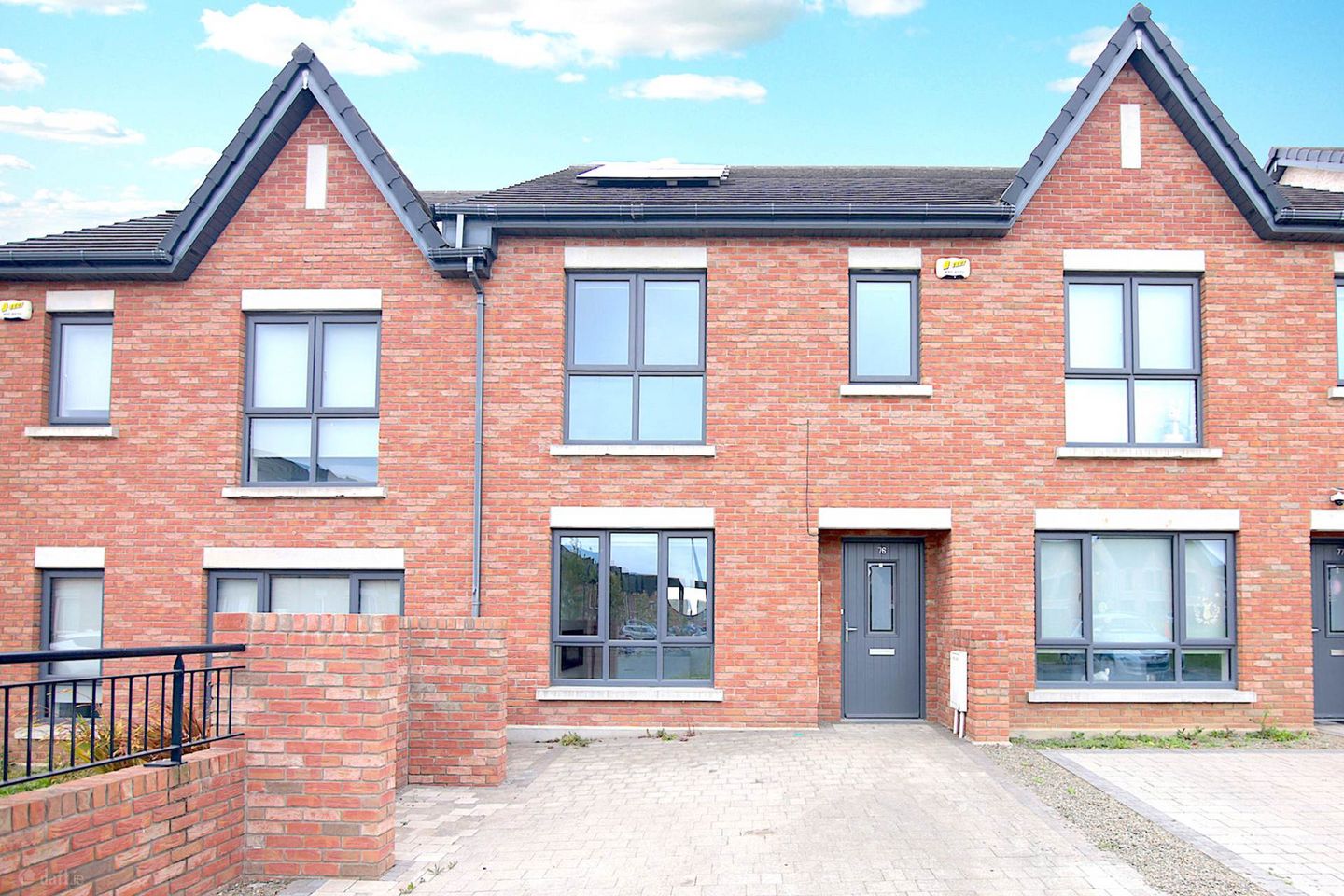 76 Castlefield Hall, Clonsilla, Dublin 15, Co. Dublin, D15X37C