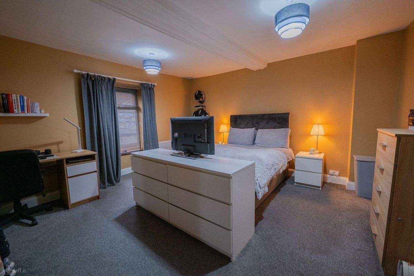 Cathedral Street, Thurles, Co. Tipperary