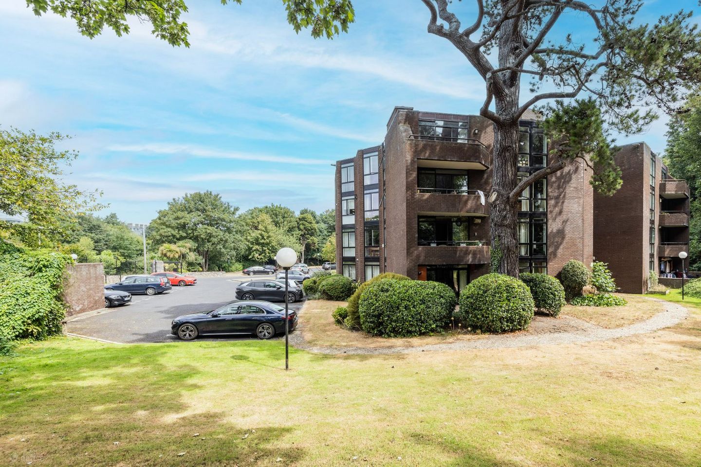 Apartment 16, Milltown Grove, Milltown, Dublin 14, D14Y021