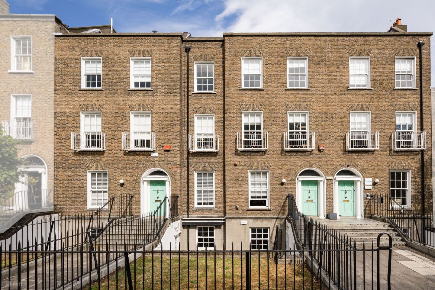 11-12 Warrington Place , Dublin 2, D02E221