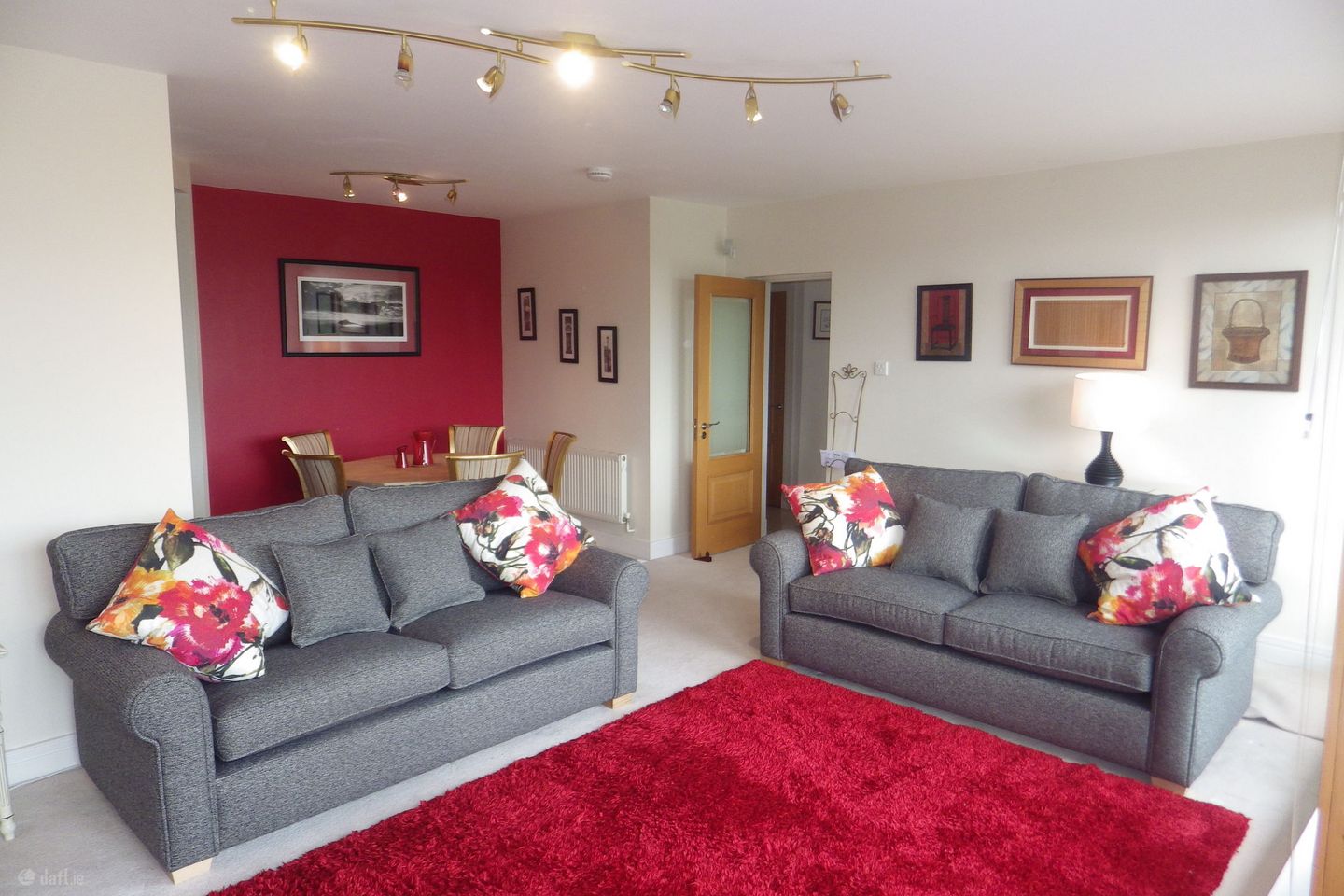 28 Symphony House Adelaide Rd, Dublin 2