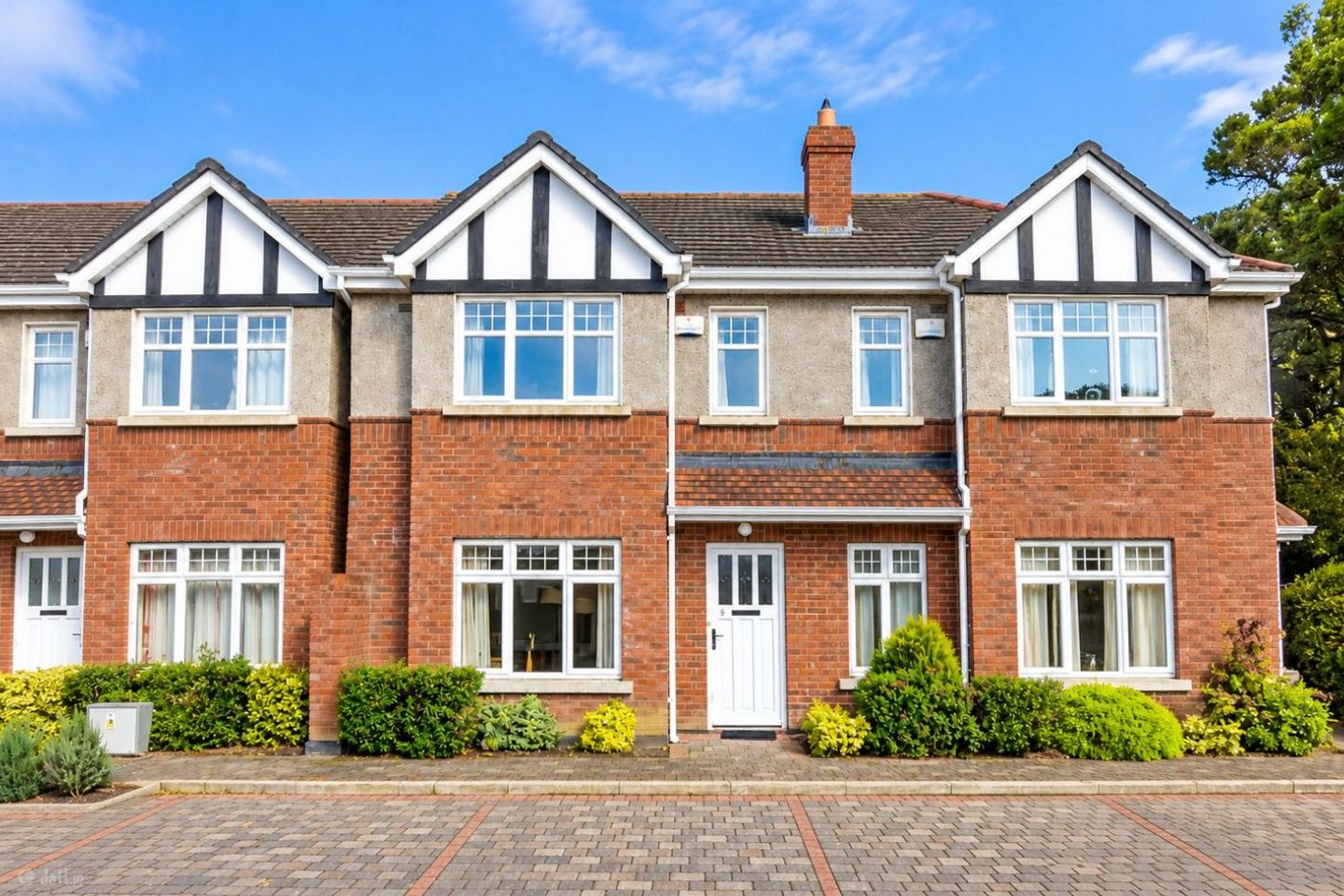 9 Castle Lawn, Kilgobbin Wood, Leopardstown, Dublin 18