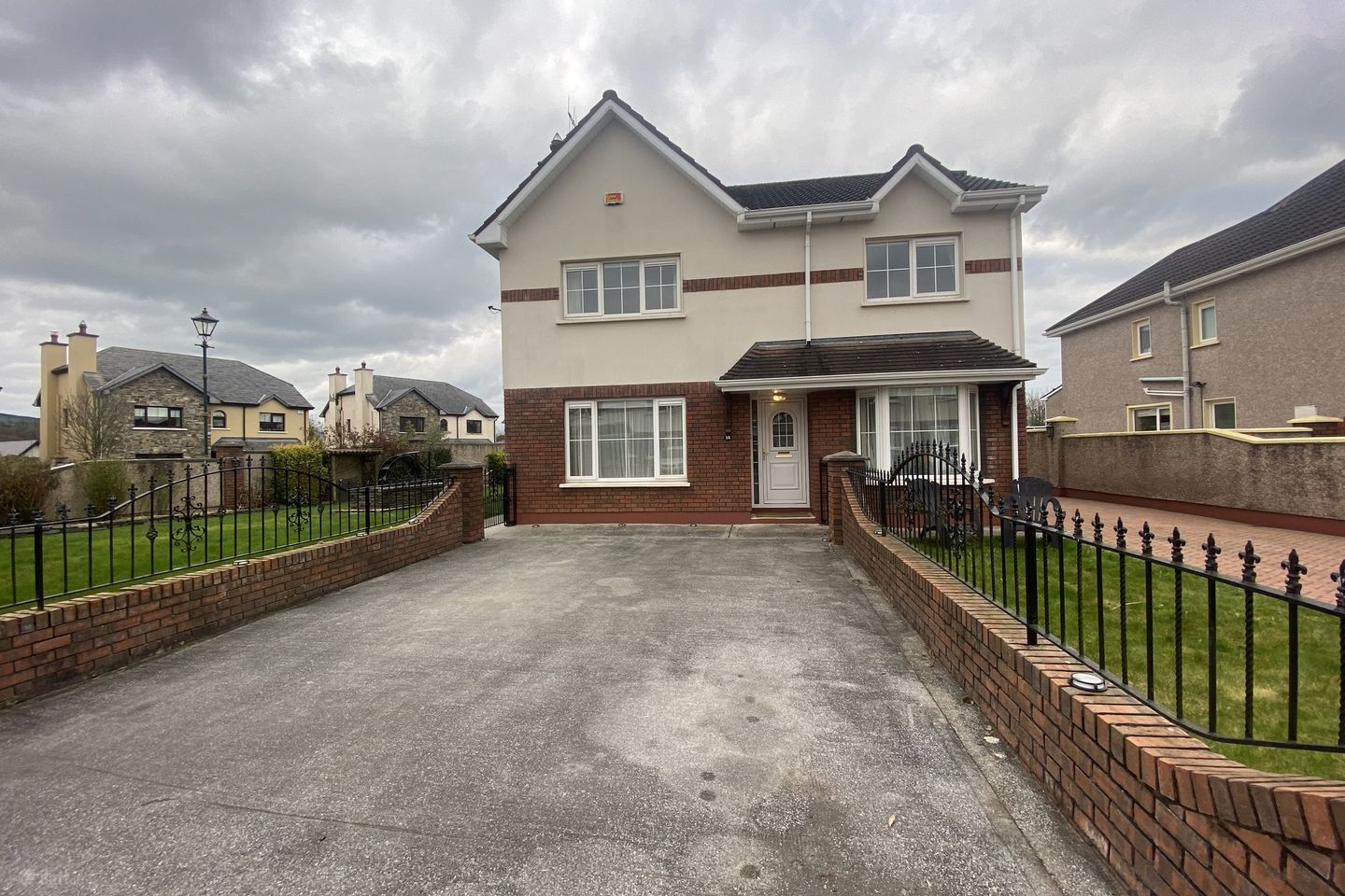15 Deerpark Avenue, Castlepark, Mallow, Co. Cork, P51P5NR