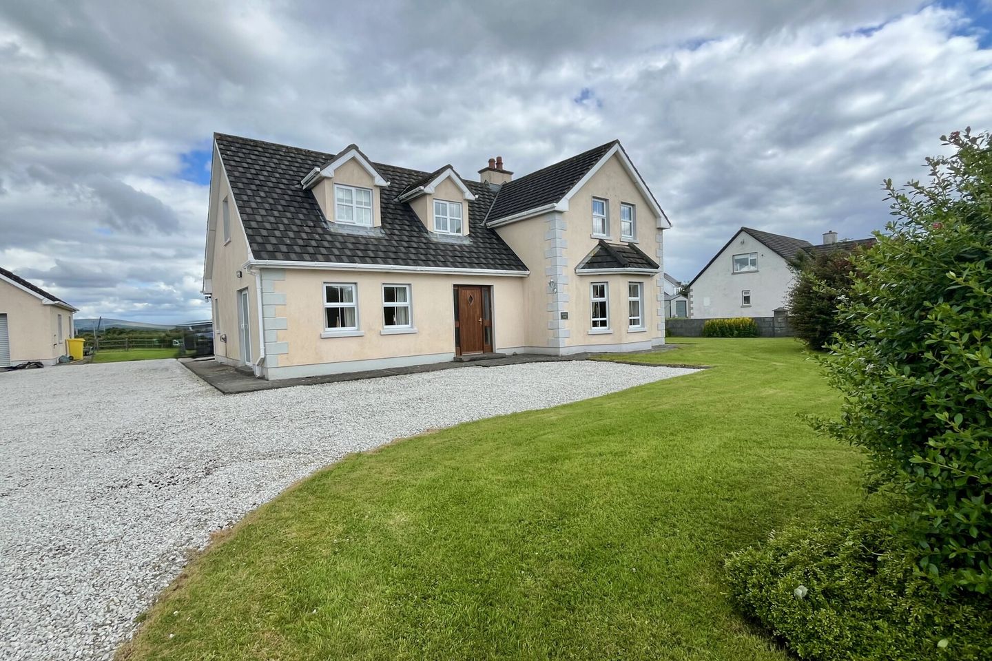 Falcons Rise, Lisduvogue, Knockmore, Ballina, Co Mayo, F26T6P2