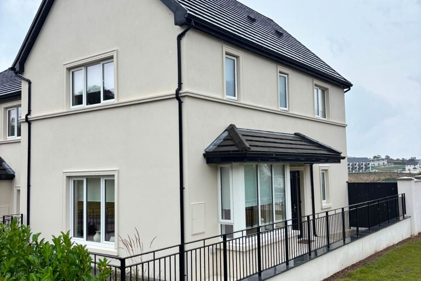 1 The Mews, Drakes Point, Crosshaven, Co. Cork