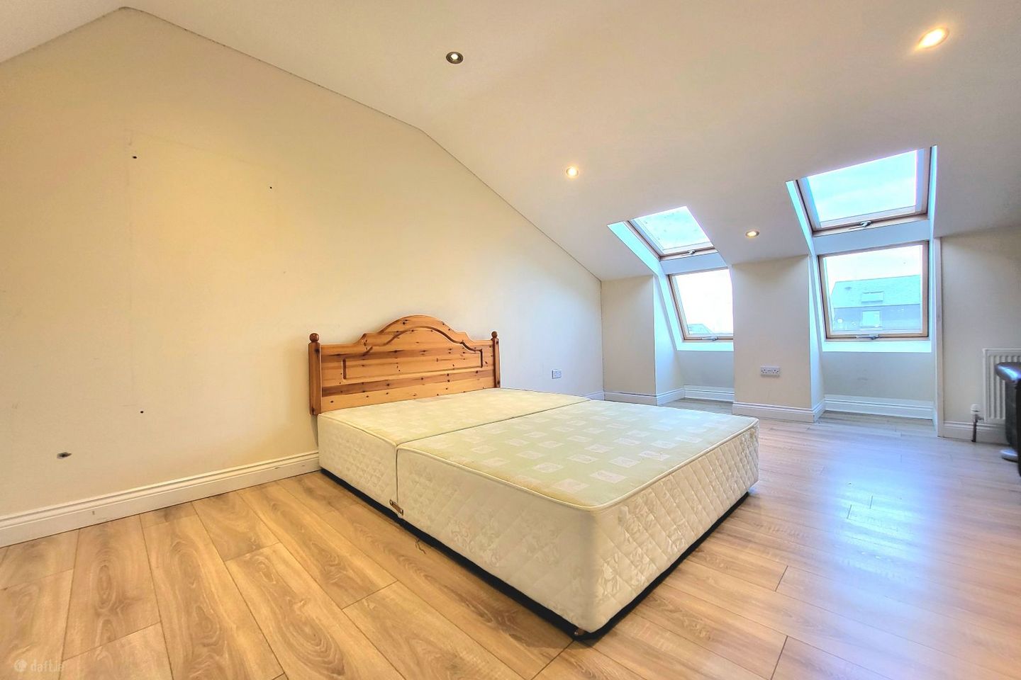 50a The Crescent, Millbrook Lawns, Oldbawn, Dublin 24