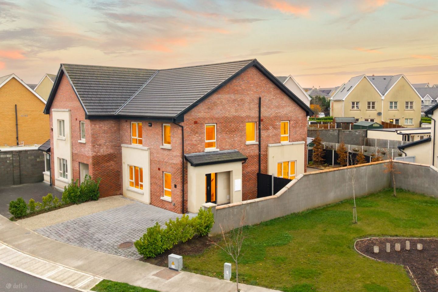 2 Morristown Grove, Cornelscourt, Newbridge, Co. Kildare, W12FY23