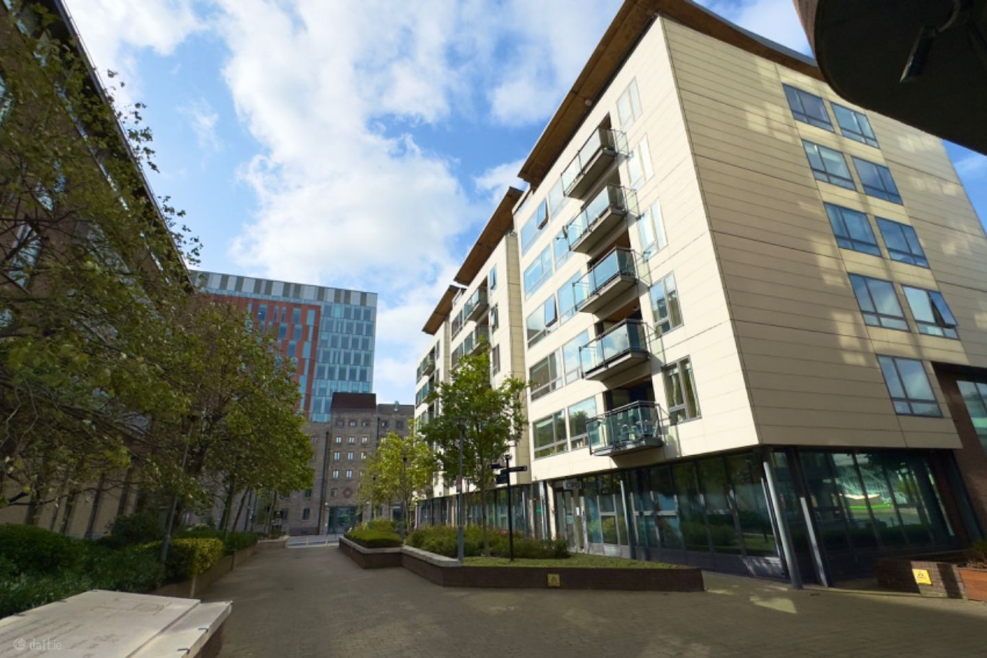 Apartment 8 , The Locks, Charlotte Quay Dock, Dublin 4, D04KH57