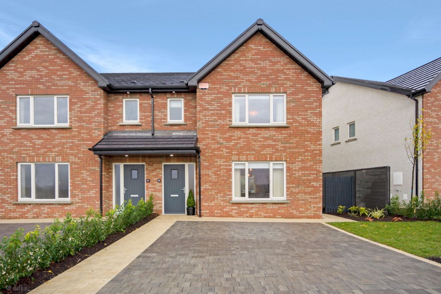 3 Bed Semi Detached , Hearthfield, Mount Avenue, Dundalk, Co. Louth