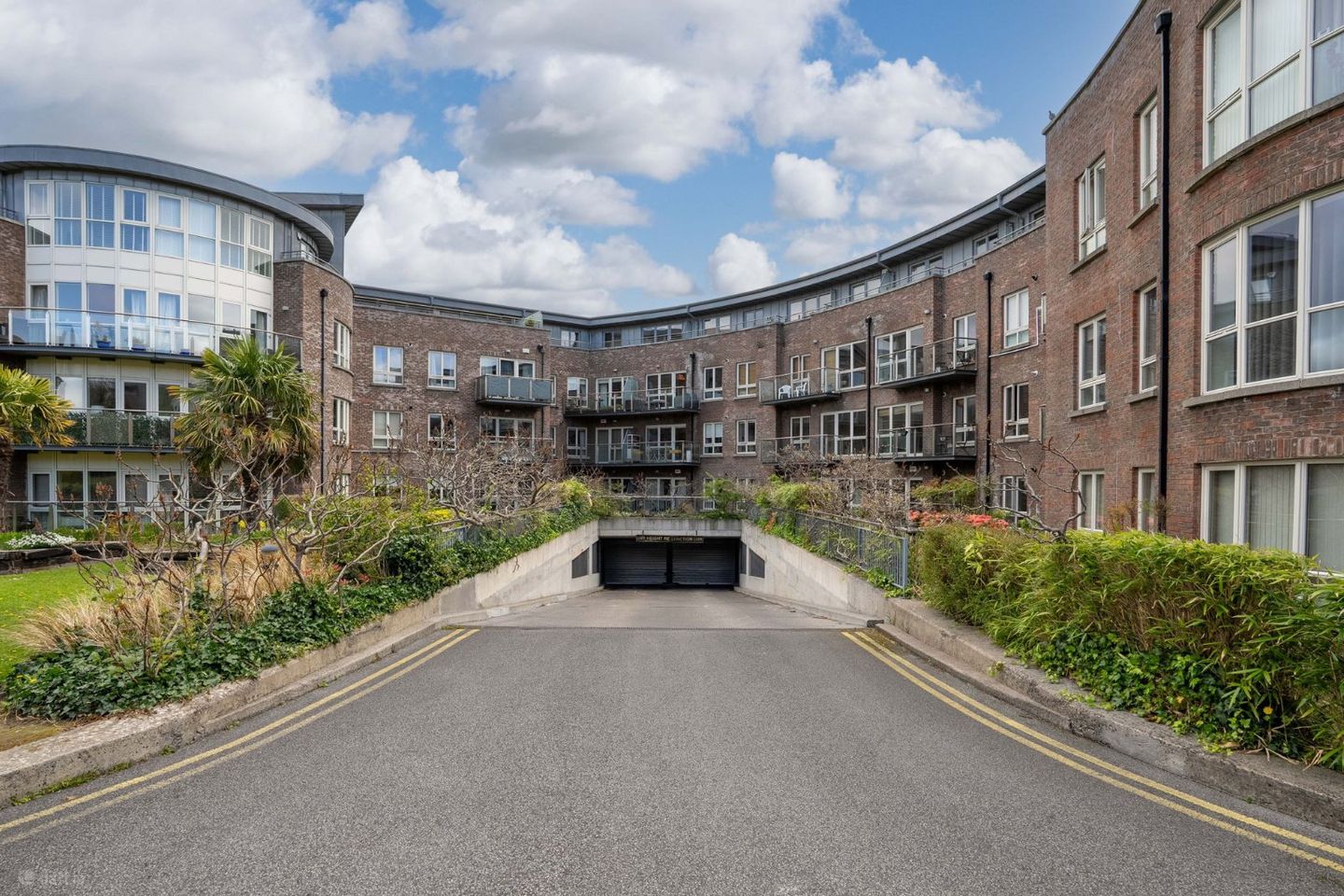 27 The Crescent, Fortfield Square, Terenure, Dublin 6W, D6WE082