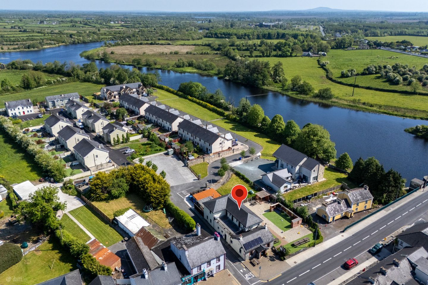 The Shannon Bar, Tarmonbarry, Co. Roscommon, N39V0C3