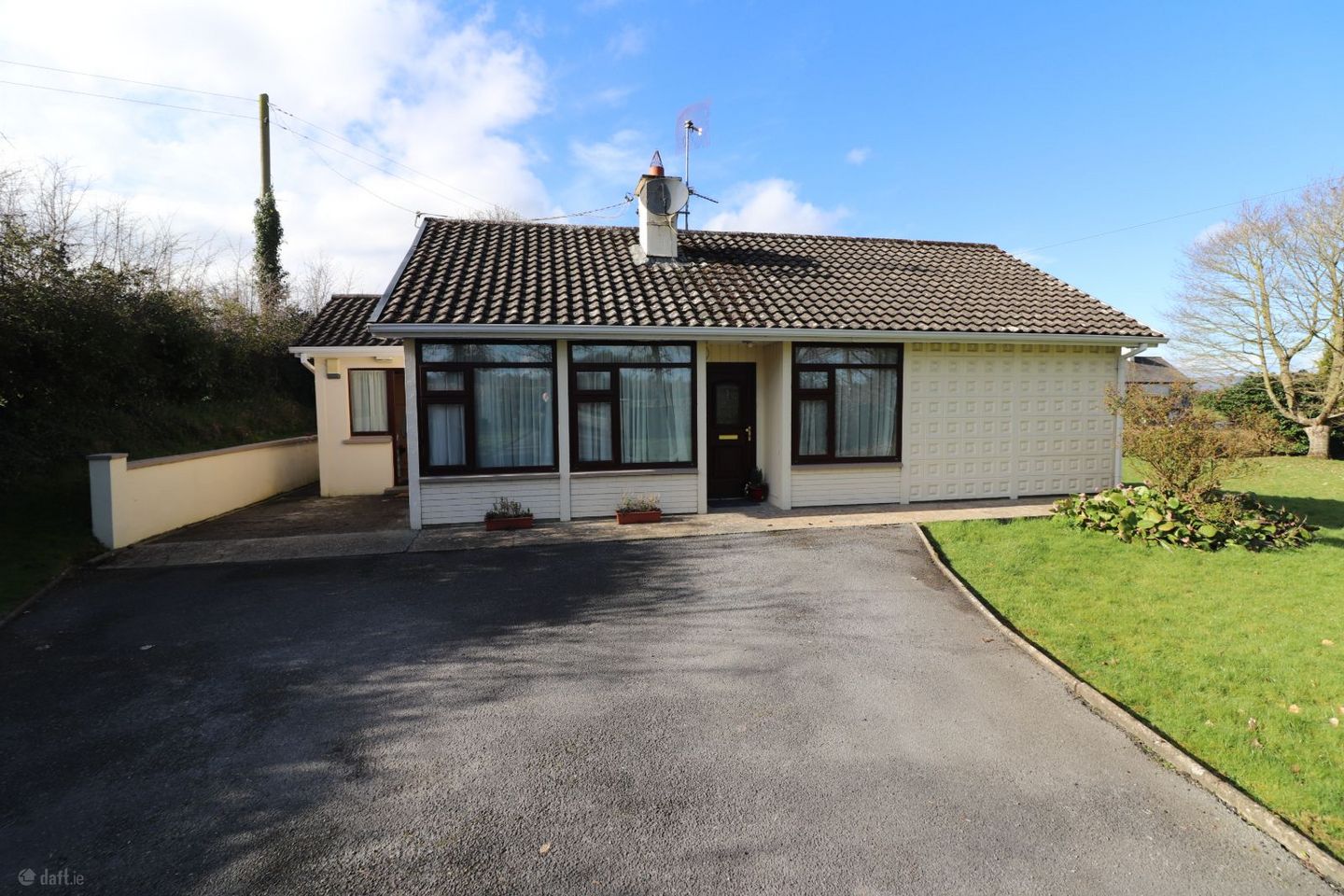 Camelot, Barnakyle, Cloghkeating, Co. Limerick, V94Y5CH