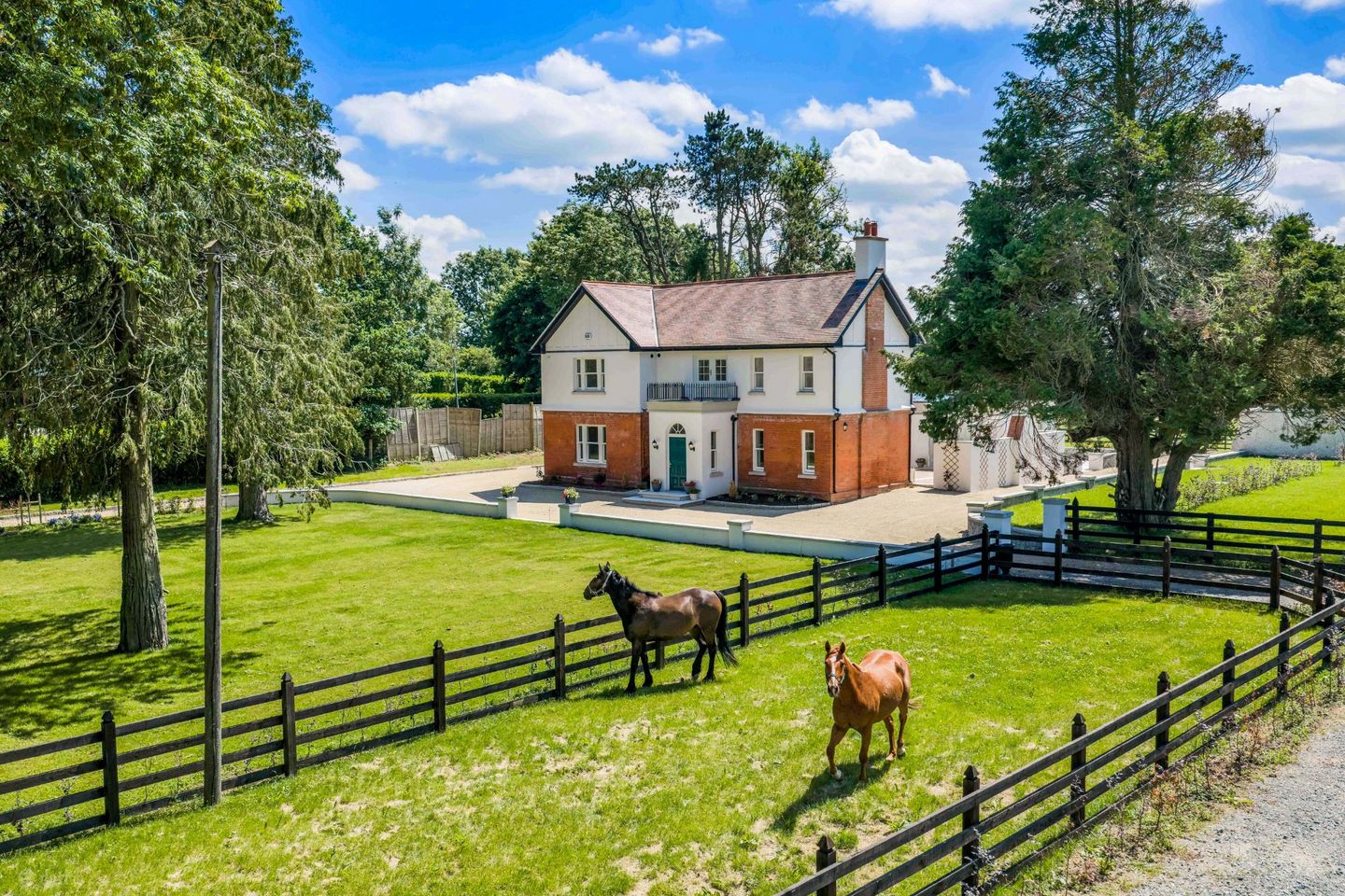 Cherryfield, Ballysax, Curragh, County Kildare, R56W954