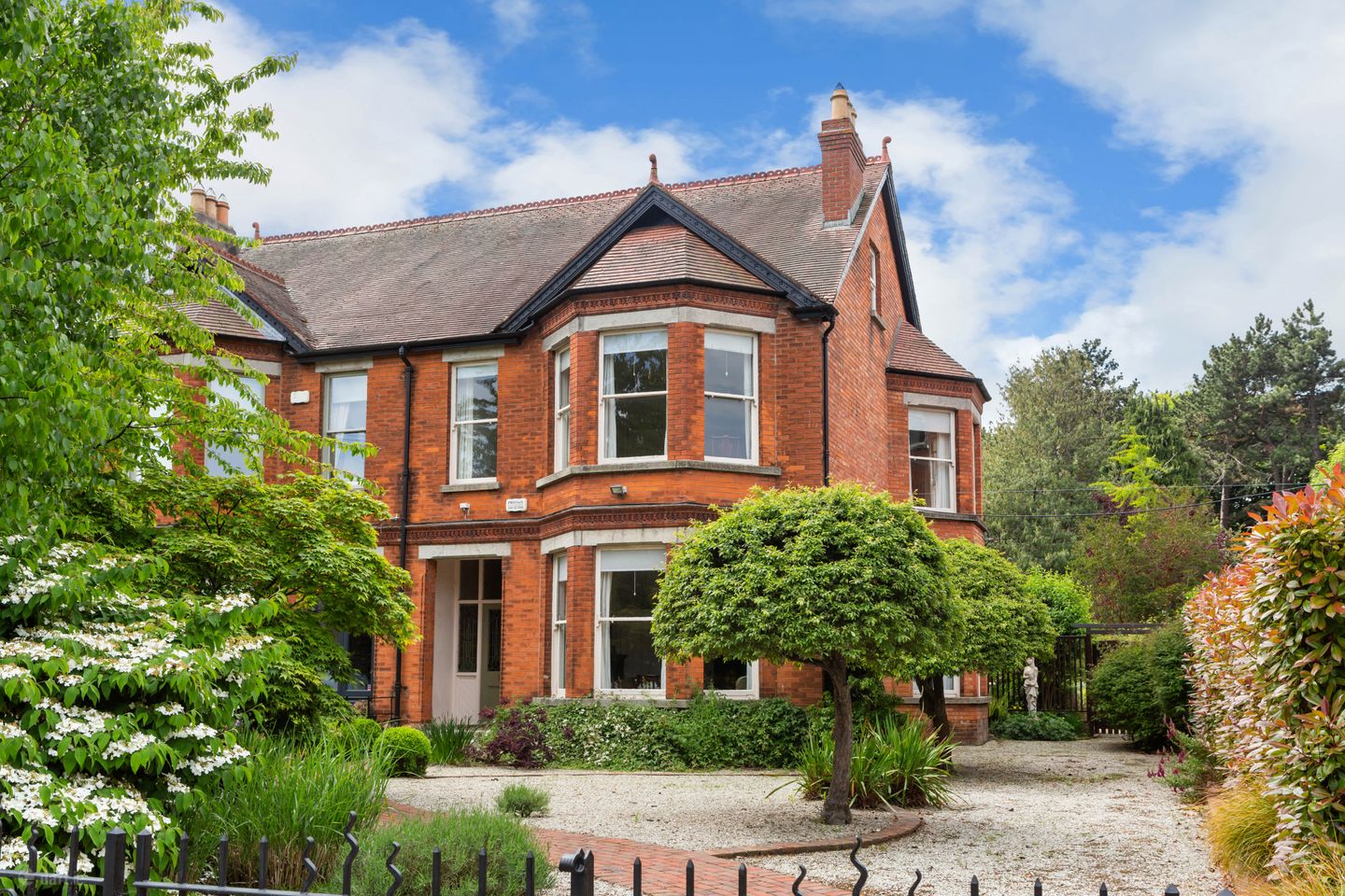 27 St Kevin's Park, Dartry, Dublin 6, D06P2H2